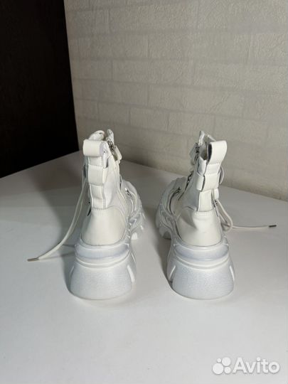 Ботинки balenciaga type white boots