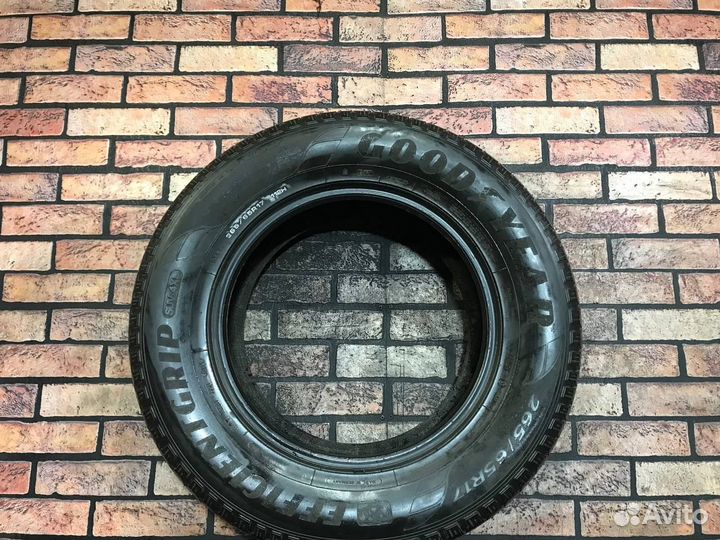 Goodyear EfficientGrip 265/65 R17 112H