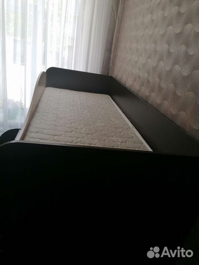 Двухъярусная кровать бу с матрасами