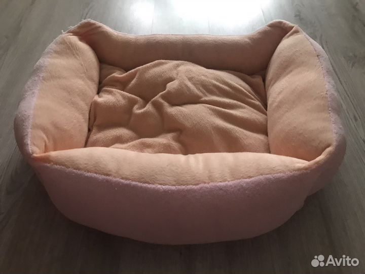 Лежанка для собак и кошек