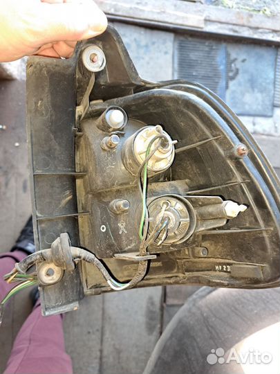 Задний фонарь dodge caravan