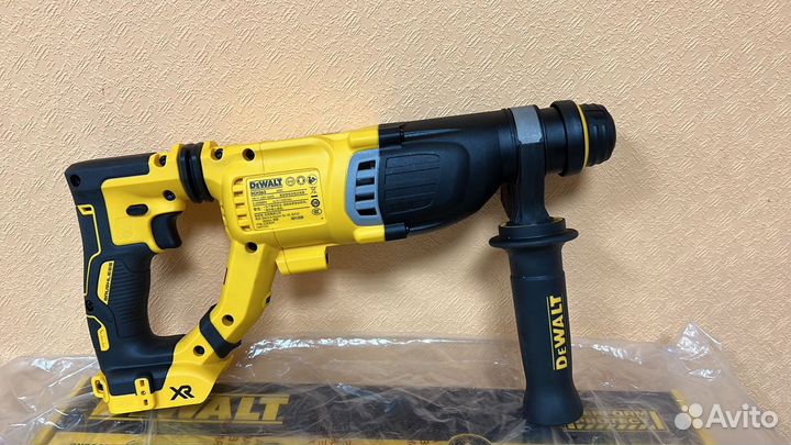 Перфоратор аккумуляторный DeWalt DCH263N