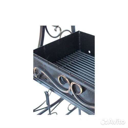 Кованый мангал с крышей