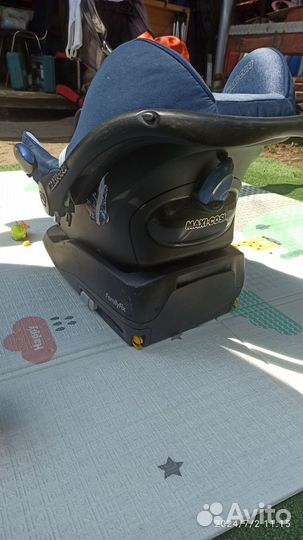 Детское автокресло от 0 maxi cosi