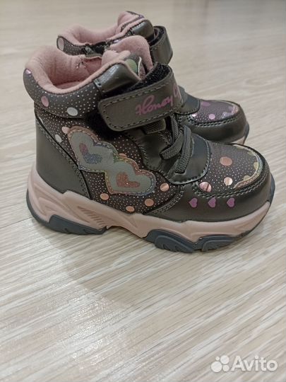 Ботинки демисезонные для девочки 23 размер