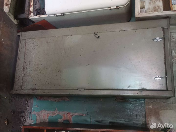 Шкаф металлический сейф