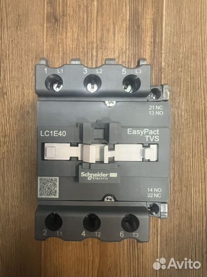 Контактор Schneider electric LC1E40M5