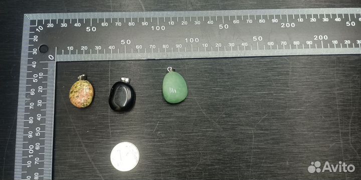 Кулоны из натурального камня