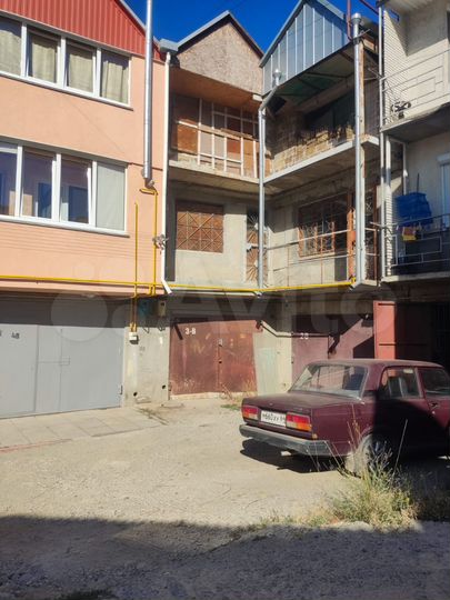 Гараж, > 30 м²