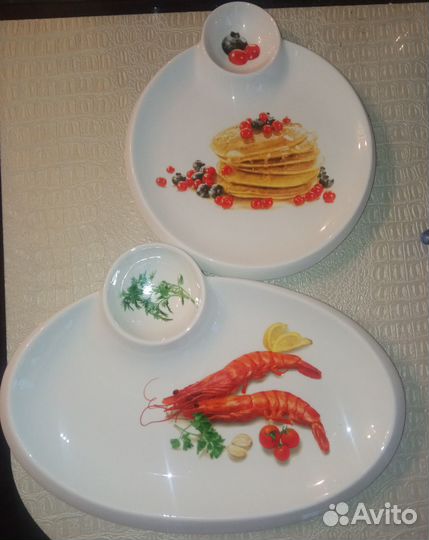 Блюда для блинчиков и креветок с соусниками
