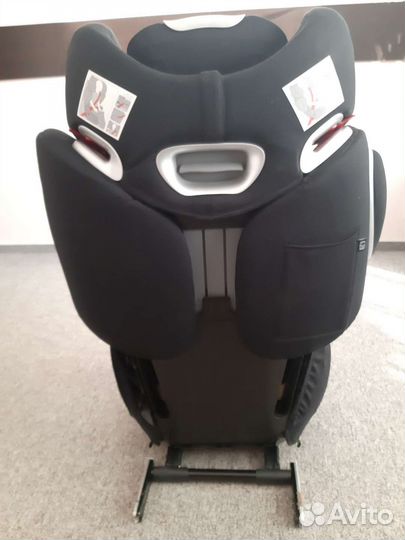 Автокресло черное Cybex solution 2q-fix