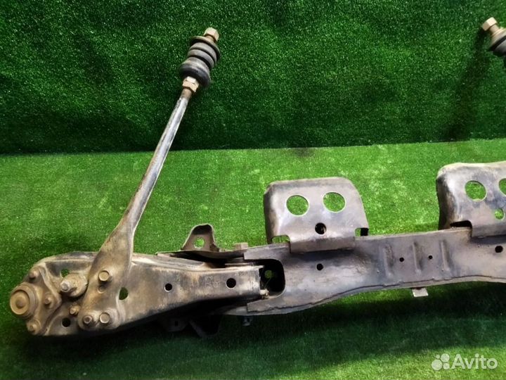 Балка передней подвески Kia Besta с рычагами 1994г
