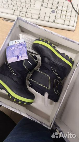 Продается детская обувь