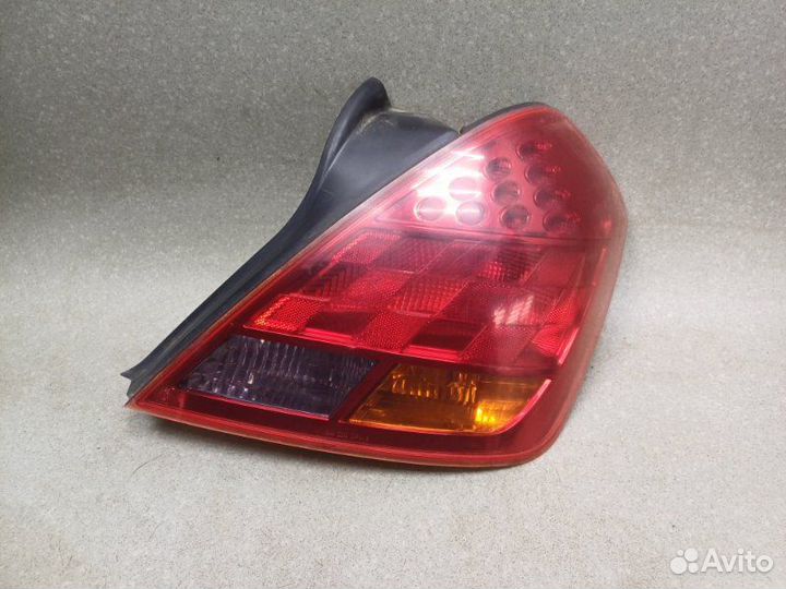 Фонарь задний правый Nissan Teana J31 2.3 VQ23DE