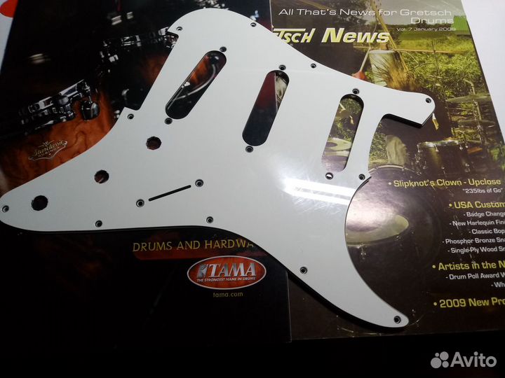 Pickguard for stratocaster guitar