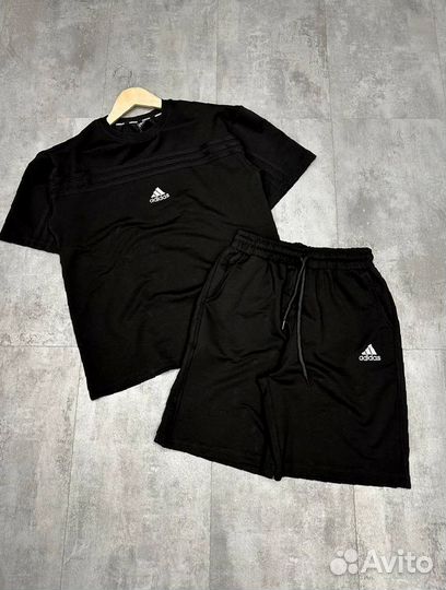 Спортивный костюм Adidas шорты и футболка