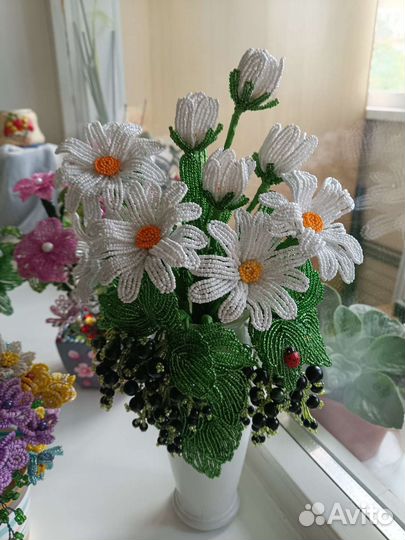 Цветы из бисера