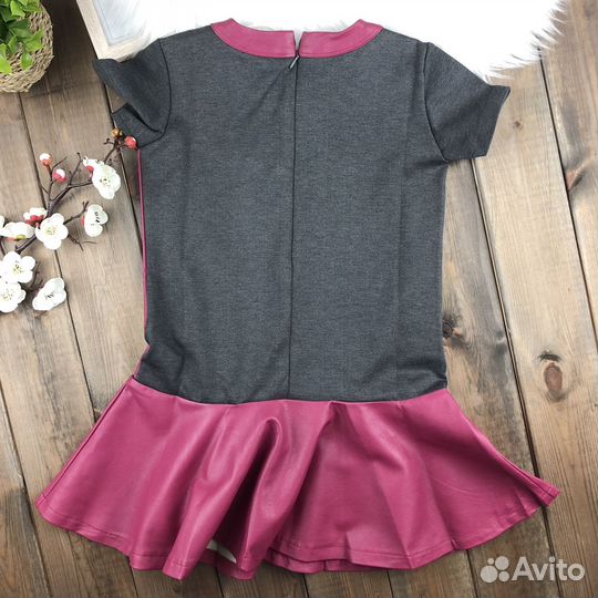 Платье экокожа на девочку 110 116 primigi