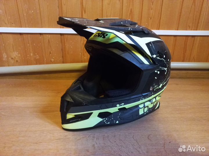 Кроссовый шлем