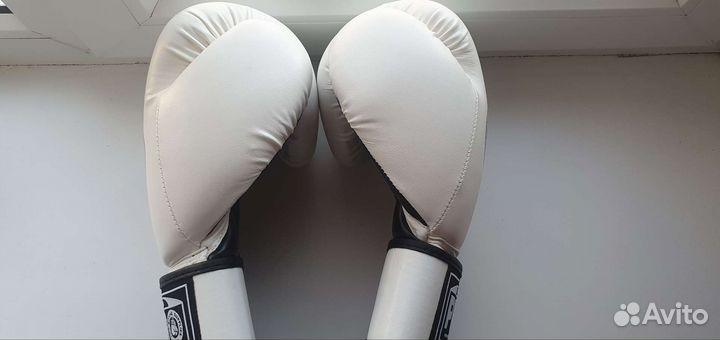 Боксерские перчатки PBS 16OZ с автографом