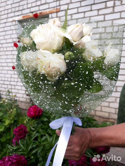 Букеты из живых цветов