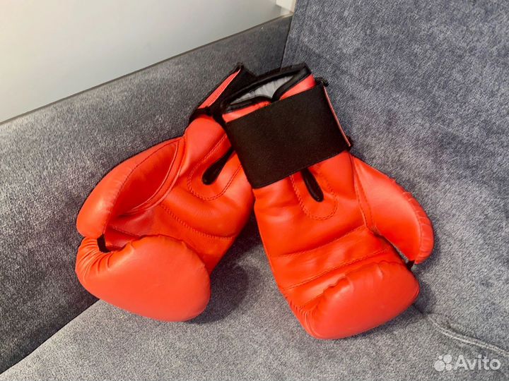 Боксерские перчатки