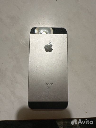 Телефон iPhone se