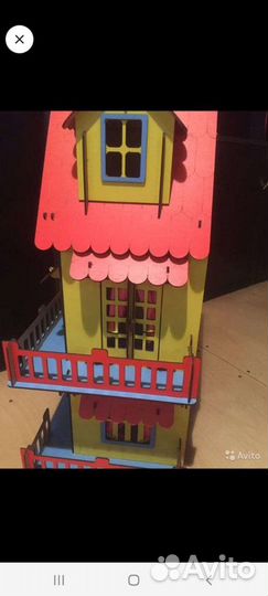 Большой кукольный домик