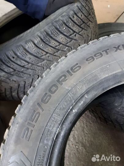 Nokian Tyres Hakkapeliitta 8 215/60 R16 99T