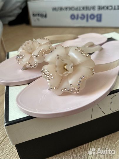 Menghi тапочки