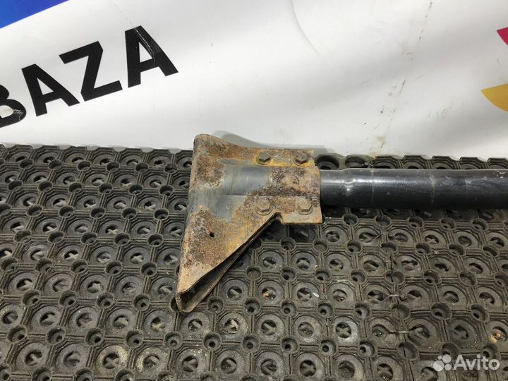 81416730110 Кронштейн спойлера бокового