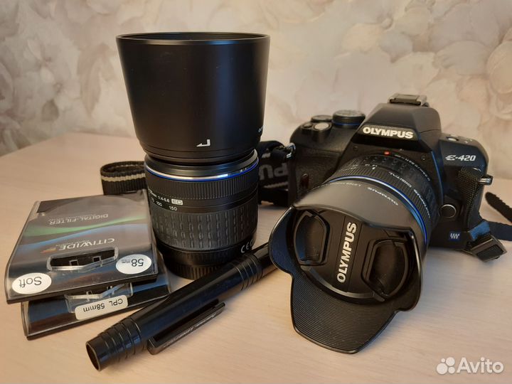 Зеркалка Olympus e420 + два объектива