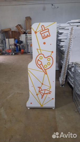 Стеллаж для товара в магазин