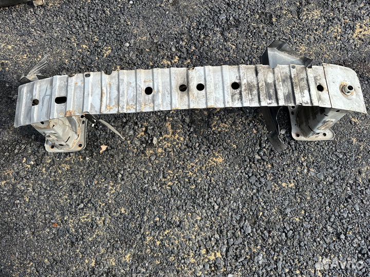 Усилитель переднего заднего бампера focus 2