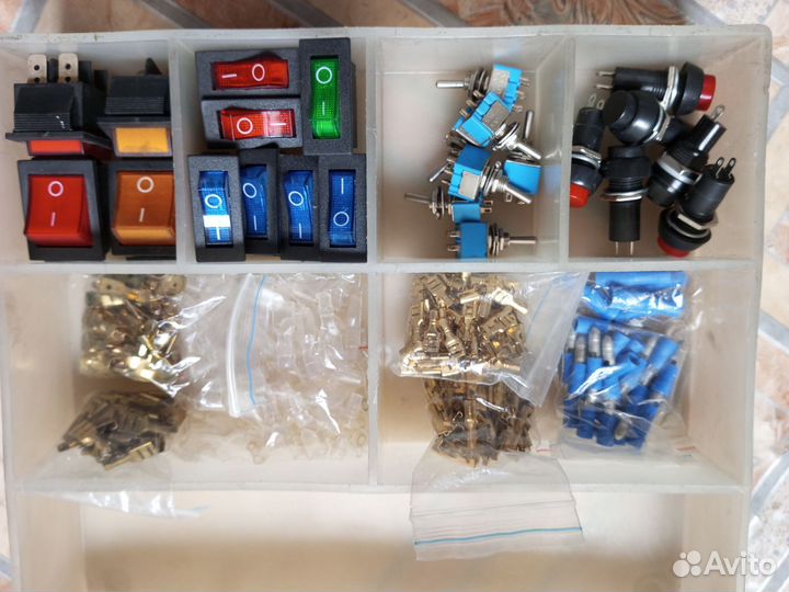 Предохранители, выключатели, тумблера, кнопки