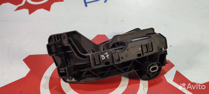 Педаль газа Volkswagen Passat 7