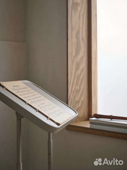 Столик для ноутбука