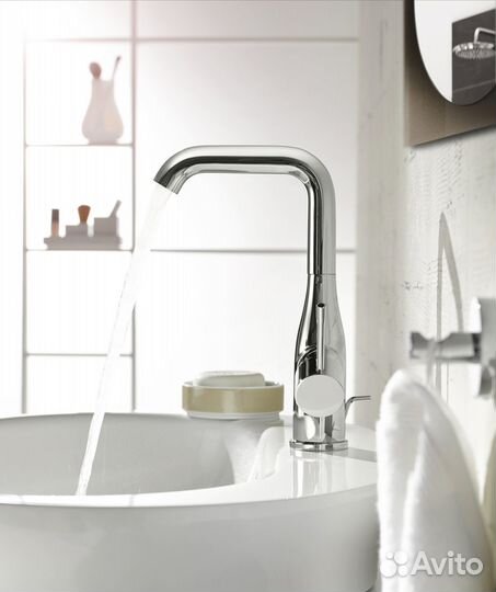 Смеситель для раковины Grohe Essence New 32628001