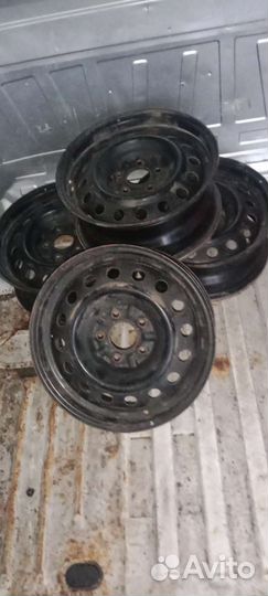 Диски r16 ровные в хорошом состояние
