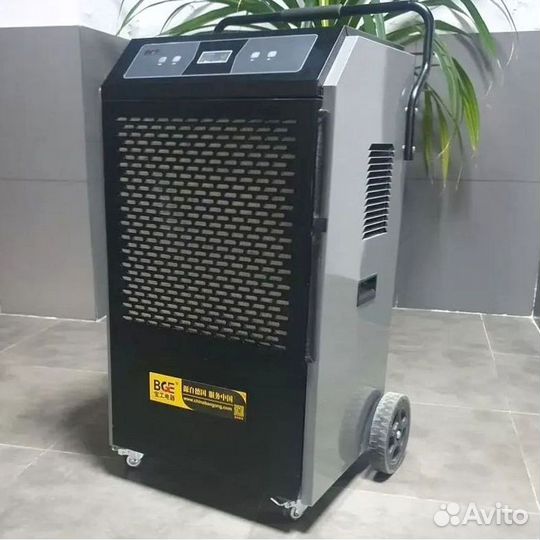 Полупромышленный осушитель воздуха 158л