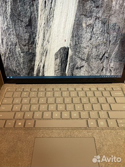 Microsoft surface i5 gen7/2K Сенсор/8GB/SSD