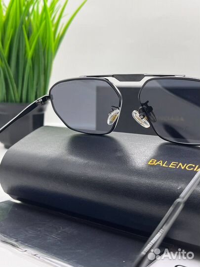 Солнцезащитные очки balenciaga