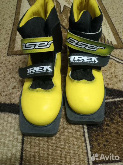 Лыжные ботинки