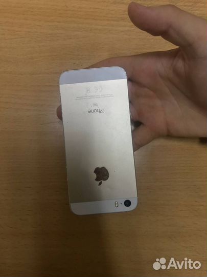 iPhone SE, 32 ГБ