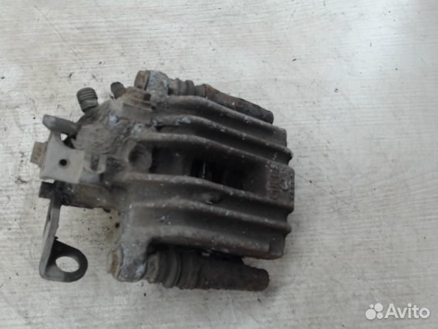 Суппорт тормозной задний правый, Volkswagen, Golf 4 (1997 - 2005)