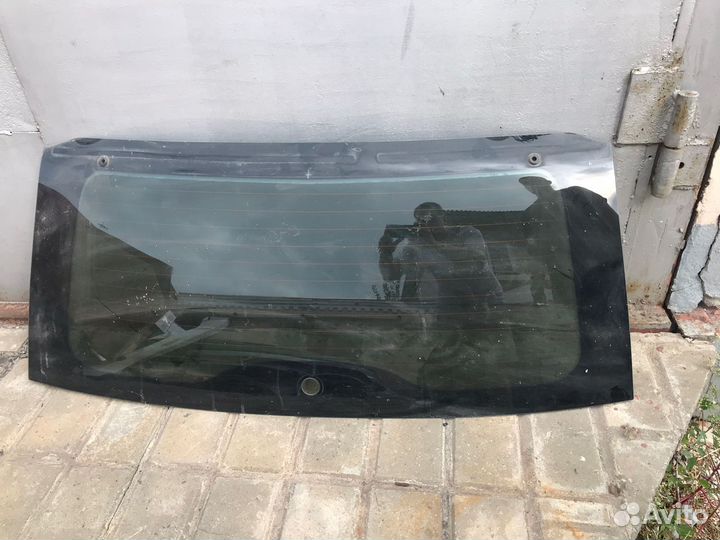 Стекло заднее Ford C-Max 2003-2010