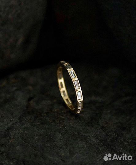 Изящные золотые женские кольца