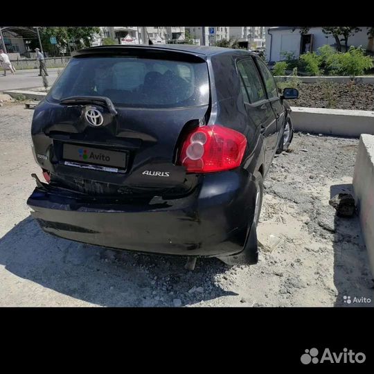 В разборе toyota auris е150
