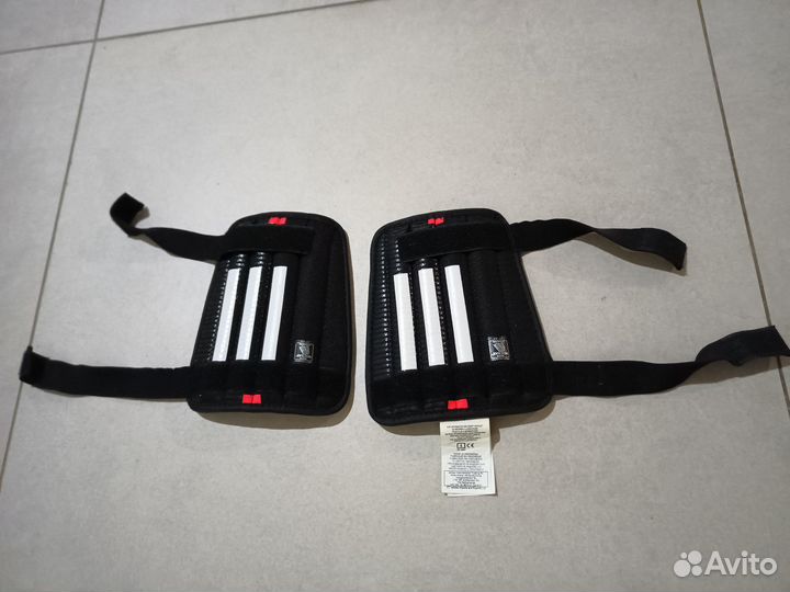 Щитки детские футбольные Adidas размер S