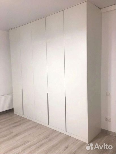 Распашной шкаф на заказ